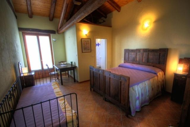 Azienda Agrituristica Alcastle Montabone Стая снимка