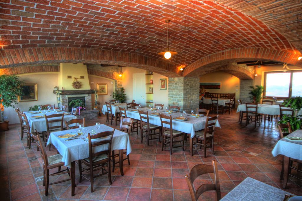 Azienda Agrituristica Alcastle Montabone Екстериор снимка