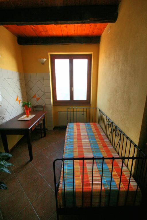 Azienda Agrituristica Alcastle Montabone Екстериор снимка