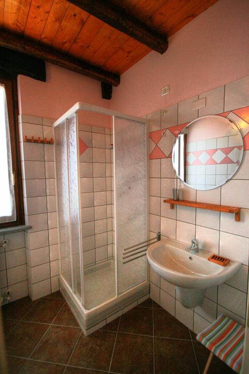 Azienda Agrituristica Alcastle Montabone Екстериор снимка